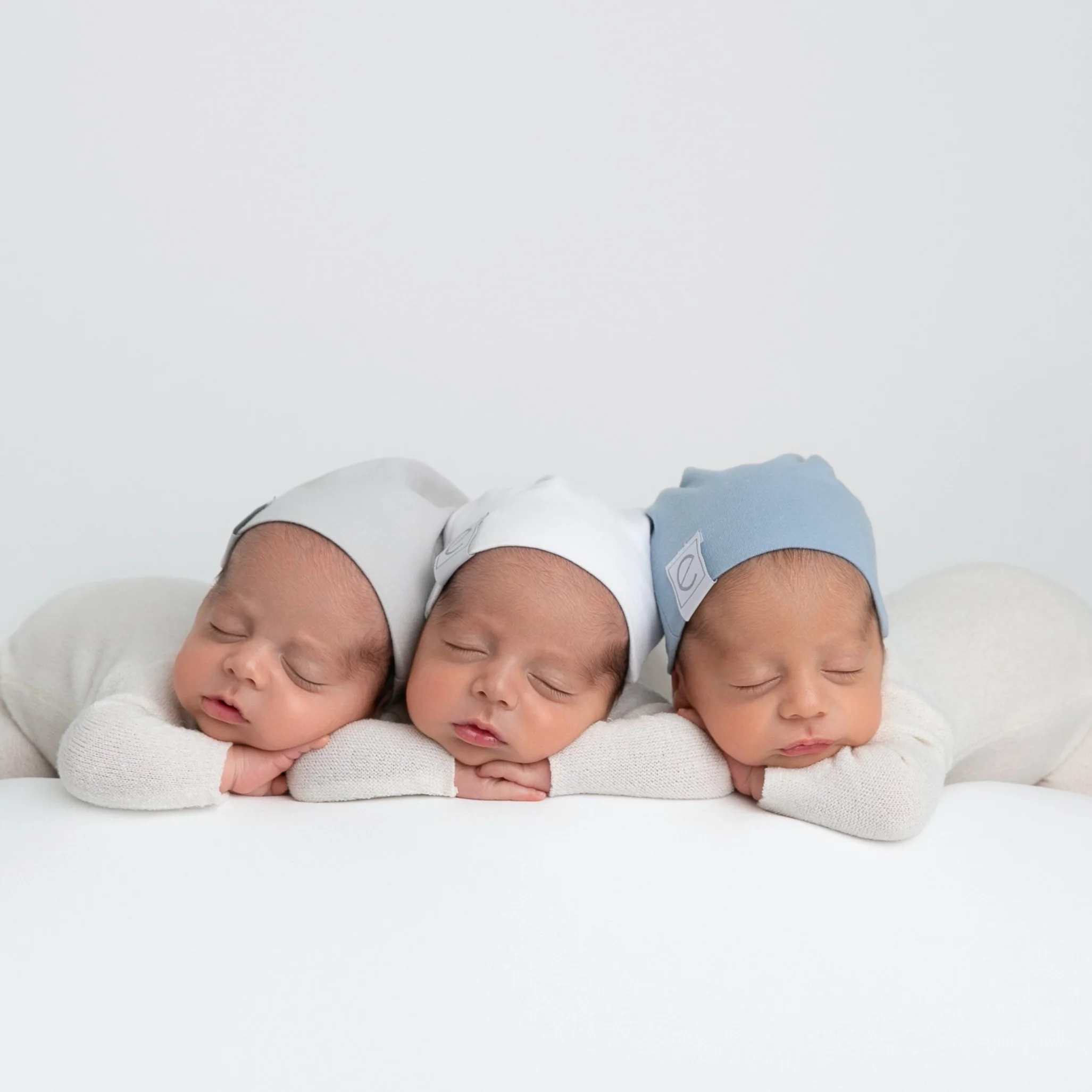 2 Pack Jersey Cotton Beanie Hat Set G/W - Image 9